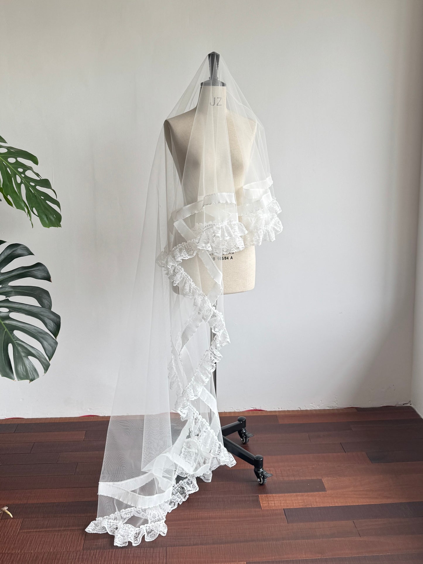 Luxury Vintage Cathedral Wedding Veil - French Tiered Ruffle Lace Bridal Veil, Romantic Pleated Ribbon Edge Long Train Veil for Estate Ceremony LUNA-X354