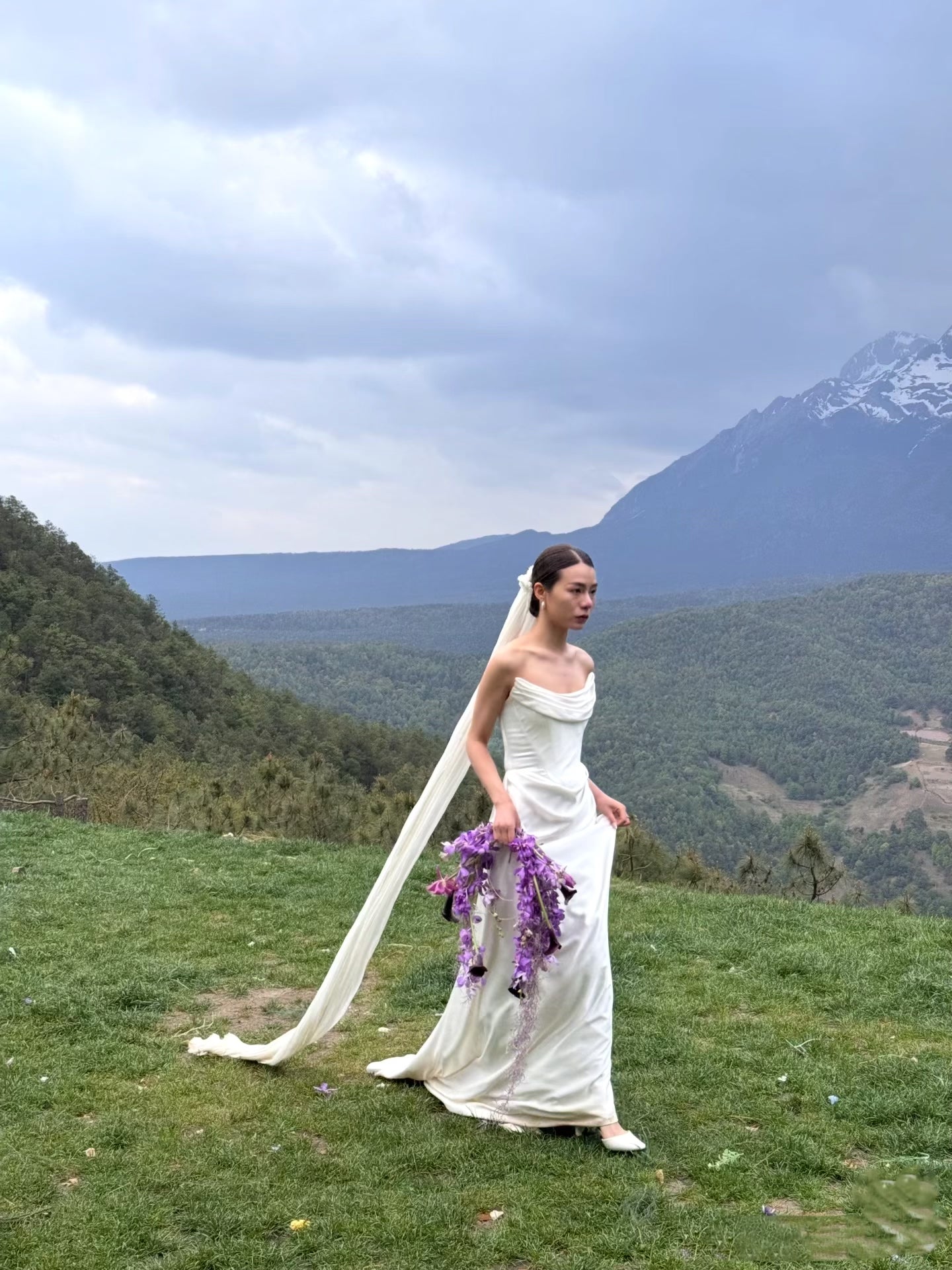 Effortless Crinkled Silk-Feel Bridal Veil with Ruffled Petal Headband - Soft Textured Cascading Wedding Veil, Boho Floor-Sweeping Elopement Veil  LUNA-X363