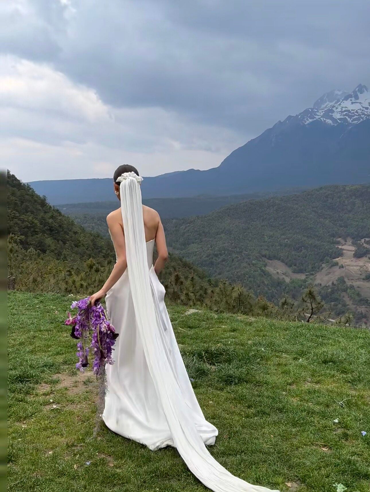 Effortless Crinkled Silk-Feel Bridal Veil with Ruffled Petal Headband - Soft Textured Cascading Wedding Veil, Boho Floor-Sweeping Elopement Veil  LUNA-X363