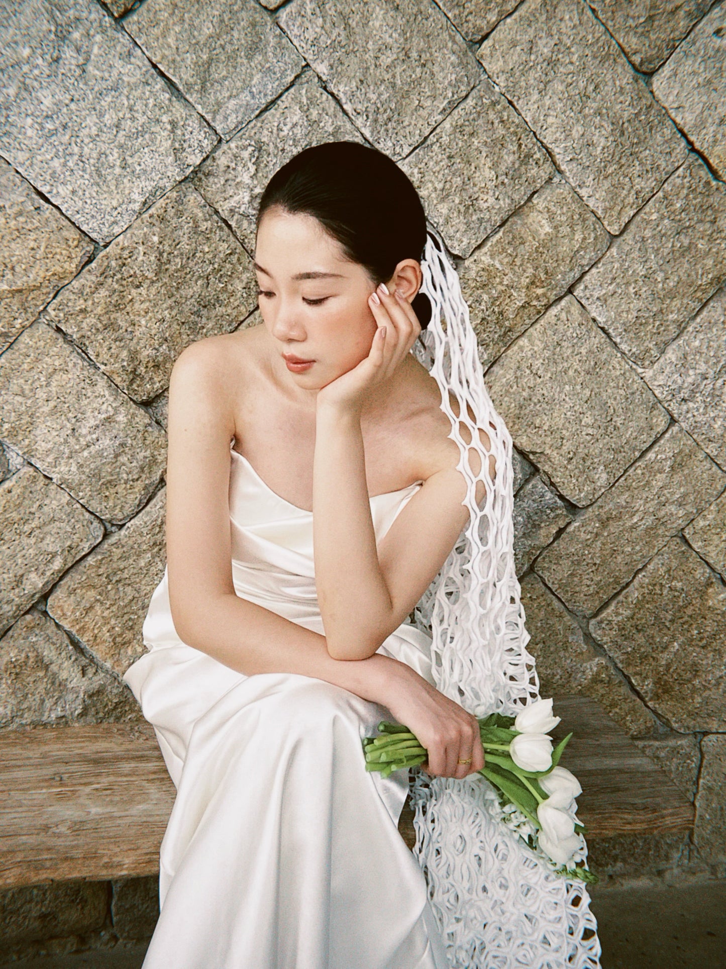 Avant-Garde Geometric Crochet Lattice Bridal Veil - Modern Retro Open-Knit Mesh Cathedral Veil, Whimsical Boho Floor-Sweeping Statement Elopement Veil  LUNA-X365
