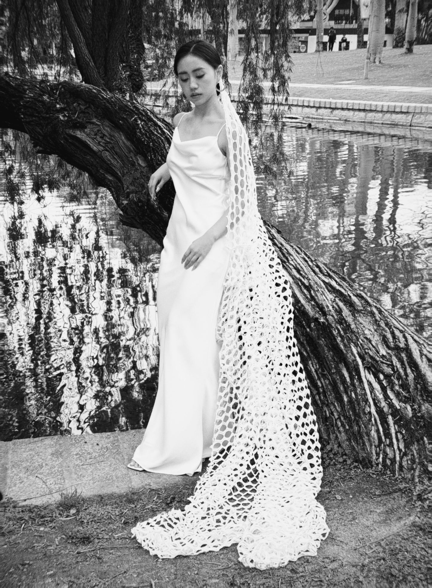 Avant-Garde Geometric Crochet Lattice Bridal Veil - Modern Retro Open-Knit Mesh Cathedral Veil, Whimsical Boho Floor-Sweeping Statement Elopement Veil  LUNA-X365