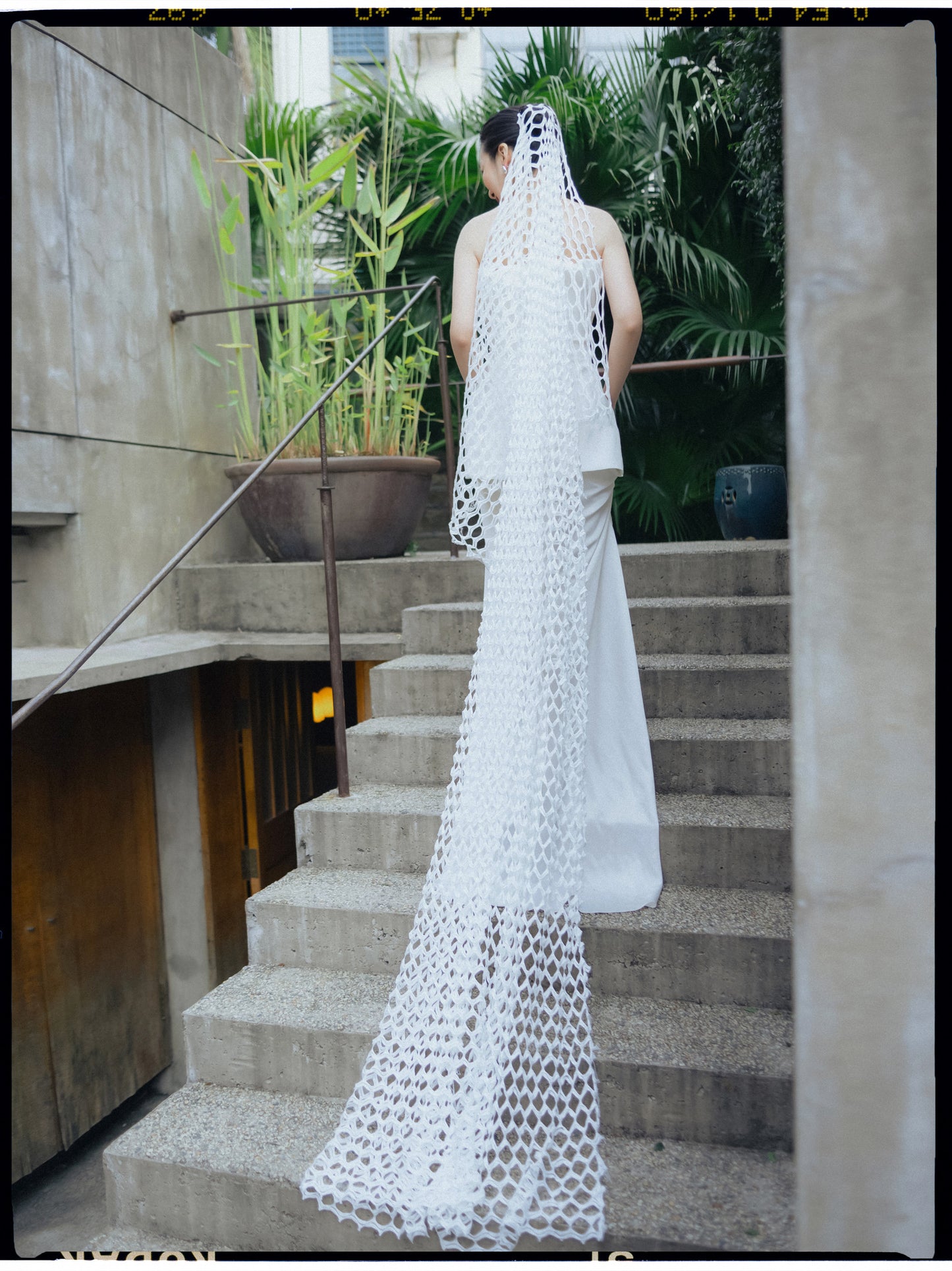 Avant-Garde Geometric Crochet Lattice Bridal Veil - Modern Retro Open-Knit Mesh Cathedral Veil, Whimsical Boho Floor-Sweeping Statement Elopement Veil  LUNA-X365