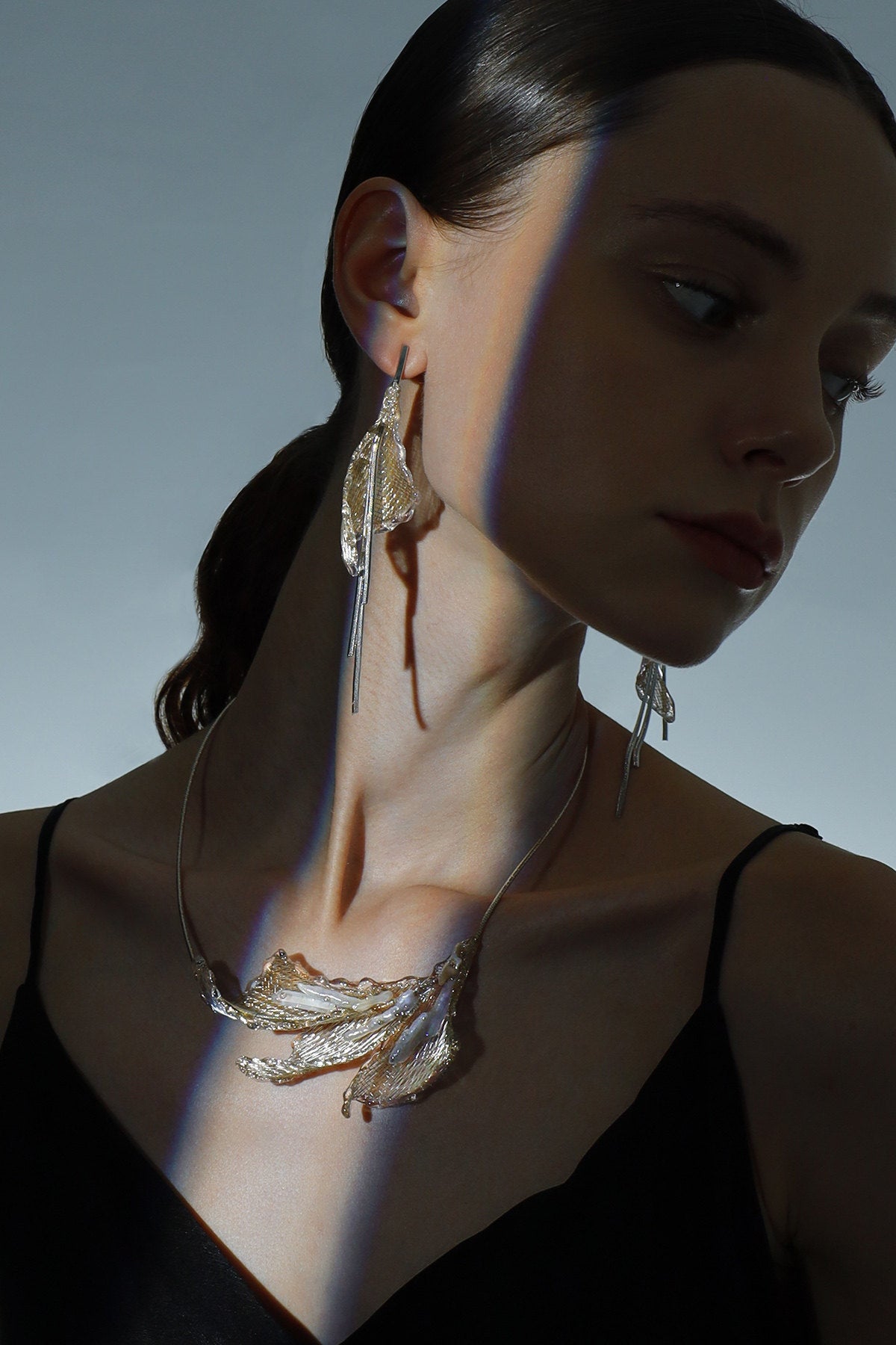 Avant-Garde Hand-Woven Metallic Mesh Collar - Deconstructed Leaf Choker Necklace with Bar-Shaped Shell Beads and Clear Lucite Drops  LUNA-X382