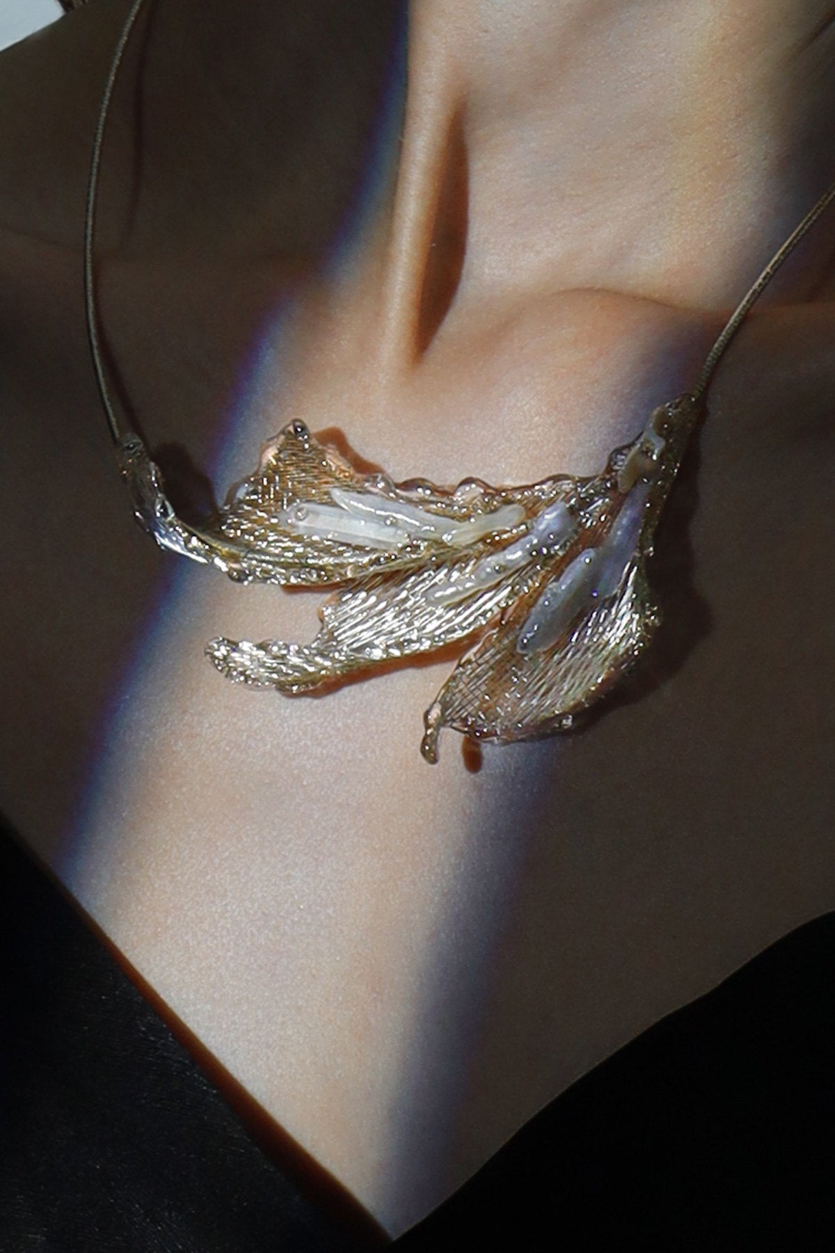 Avant-Garde Hand-Woven Metallic Mesh Collar - Deconstructed Leaf Choker Necklace with Bar-Shaped Shell Beads and Clear Lucite Drops  LUNA-X382