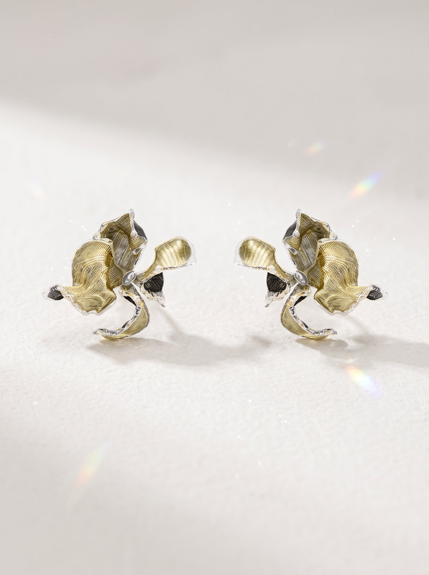 Avant-Garde Hand-Woven Metallic Mesh Flower Earrings - Deconstructed Liquid-Edge Floral Studs with Clear Melting Ice Accent  LUNA-X387