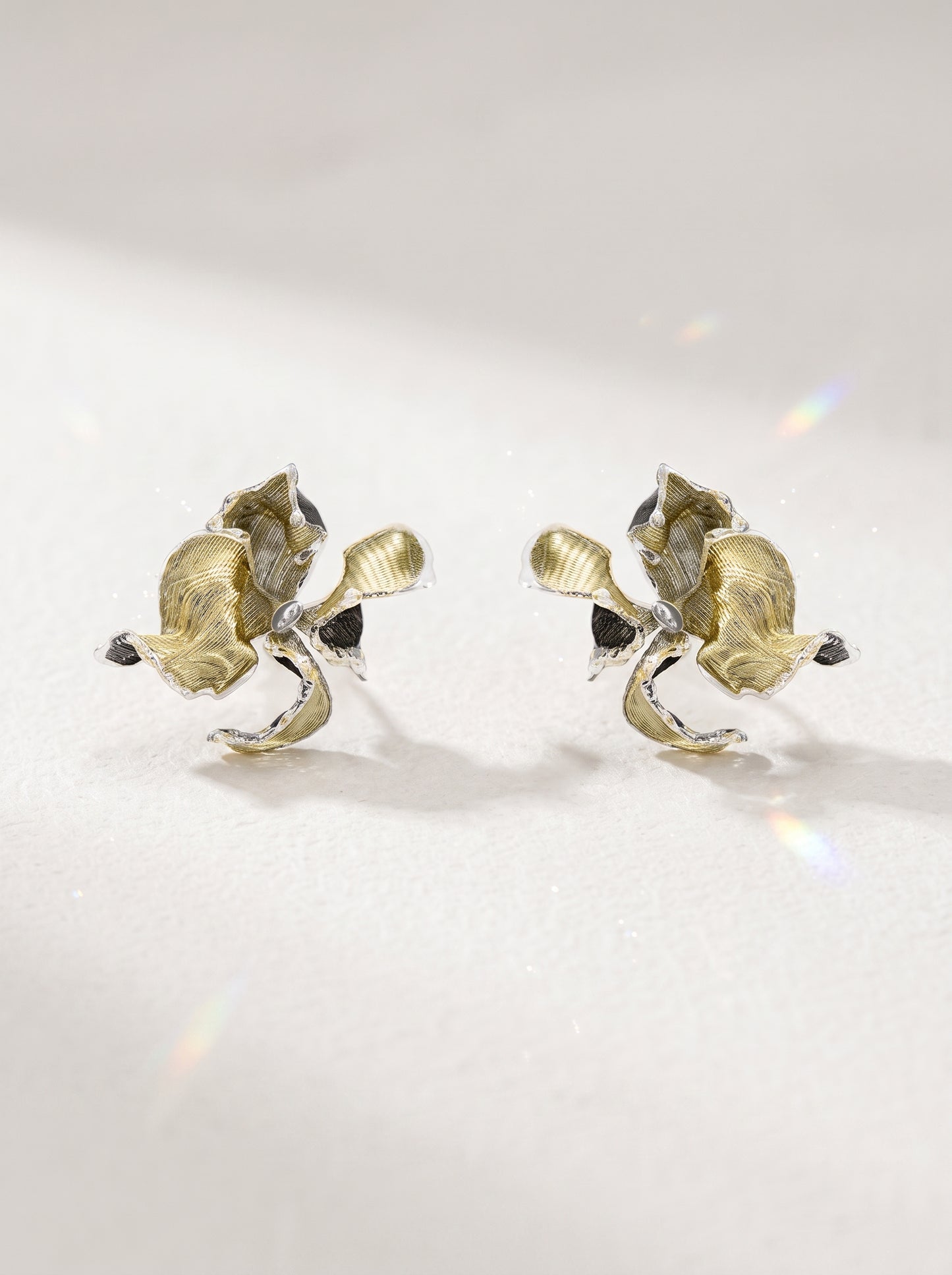 Avant-Garde Hand-Woven Metallic Mesh Flower Earrings - Deconstructed Liquid-Edge Floral Studs with Clear Melting Ice Accent  LUNA-X387