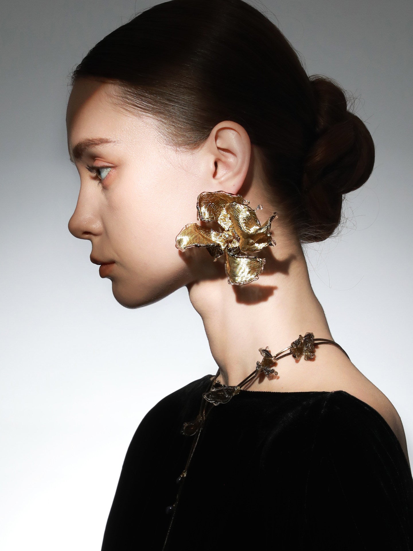 Avant-Garde Hand-Woven Metallic Mesh Flower Earrings - Deconstructed Liquid-Edge Floral Studs with Clear Melting Ice Accent  LUNA-X387
