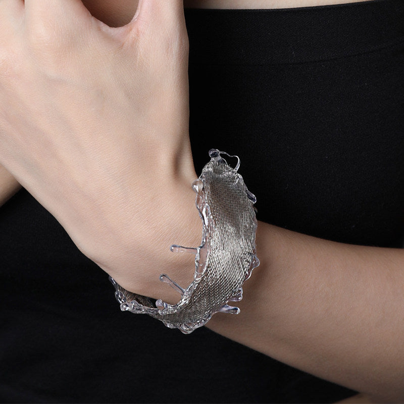 Avant-Garde Hand-Woven Metallic Mesh Splash Bangle - Malleable Liquid-Edge Cuff Bracelet with Sculptural Clear Water Droplets LUNA-X390
