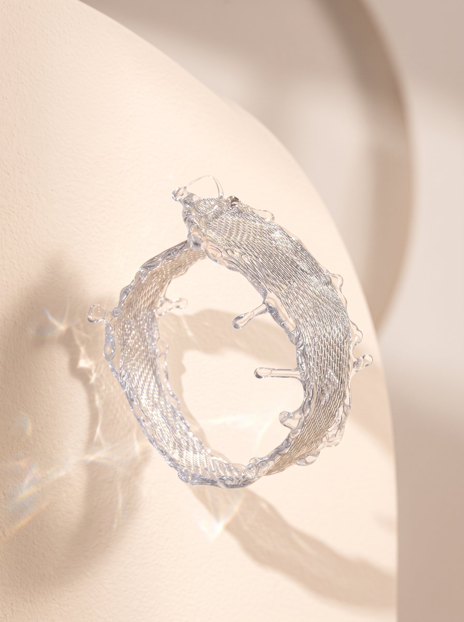Avant-Garde Hand-Woven Metallic Mesh Splash Bangle - Malleable Liquid-Edge Cuff Bracelet with Sculptural Clear Water Droplets LUNA-X390