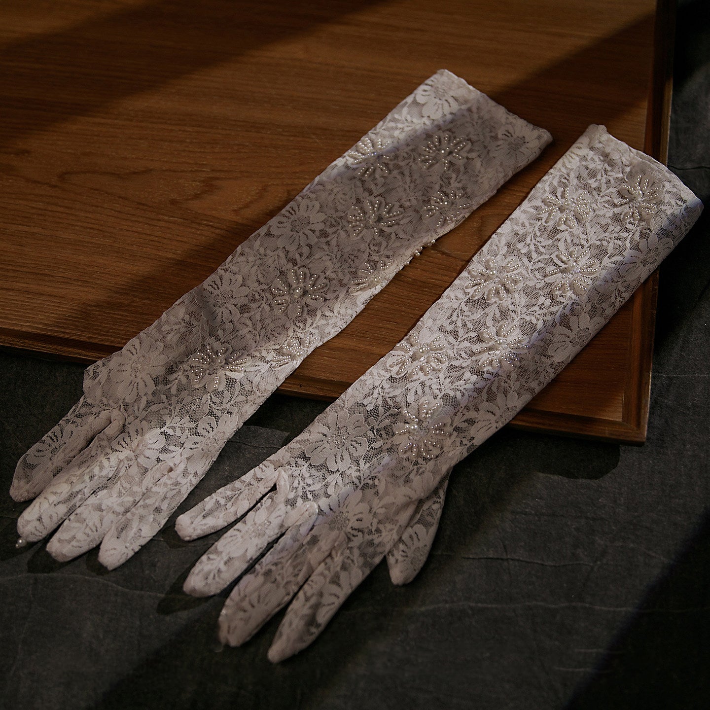 "Teenage Dream" 39cm Vintage Lace Bridal Gloves, Full Finger Sheer Floral Wedding Gloves with Hand-Stitched Pearl Accents LUNA-X178