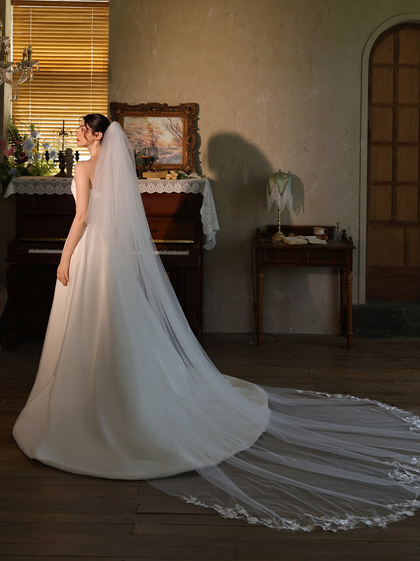 3.8m cathedral length two layer bridal veil with metal hair comb and lace trim