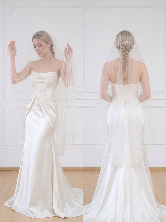 wide soft tulle bridal veil detail for modern bride
