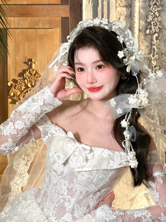 French mantilla wedding veil with scalloped lace edge