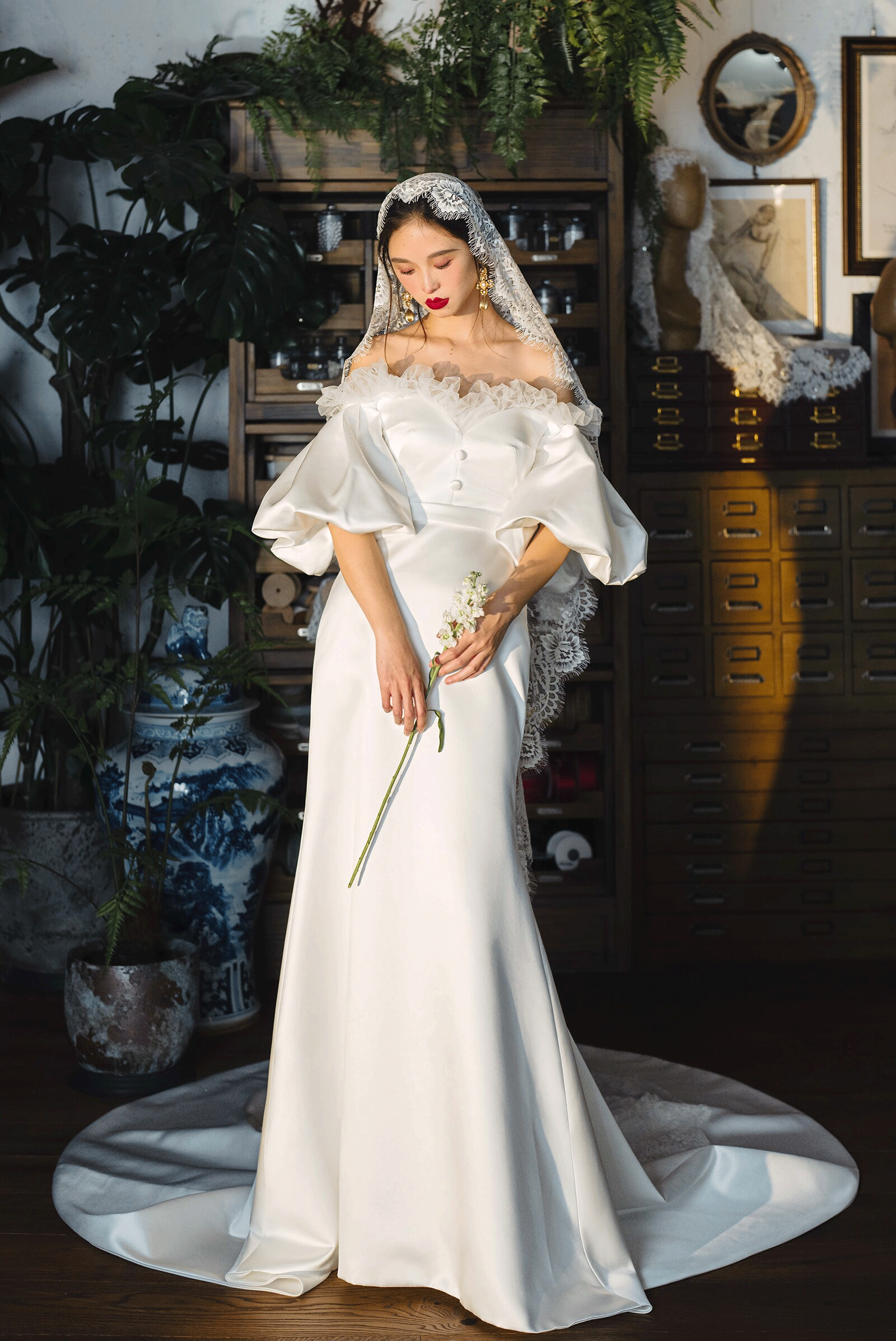230cm French vintage full lace mantilla cathedral bridal veil with floral mesh pattern