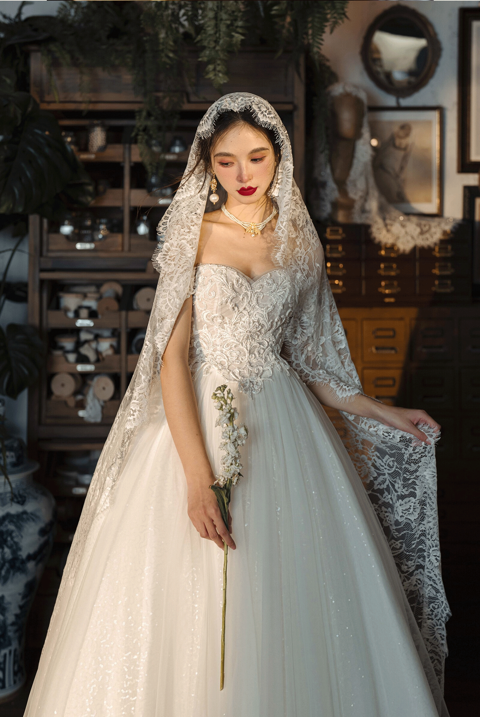 230cm French vintage full lace mantilla cathedral bridal veil with floral mesh pattern