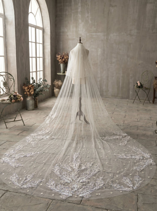 luxury extra long bridal veil with flowing tulle detail