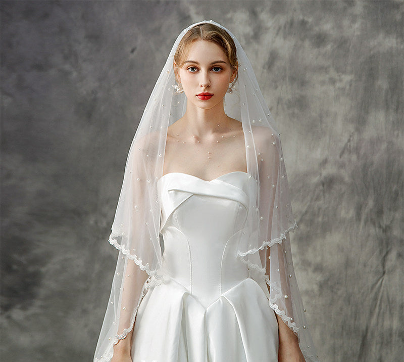 Two-layer lace edge bridal veil with scattered bead tulle details, simple elegant fingertip wedding veil for bride photography