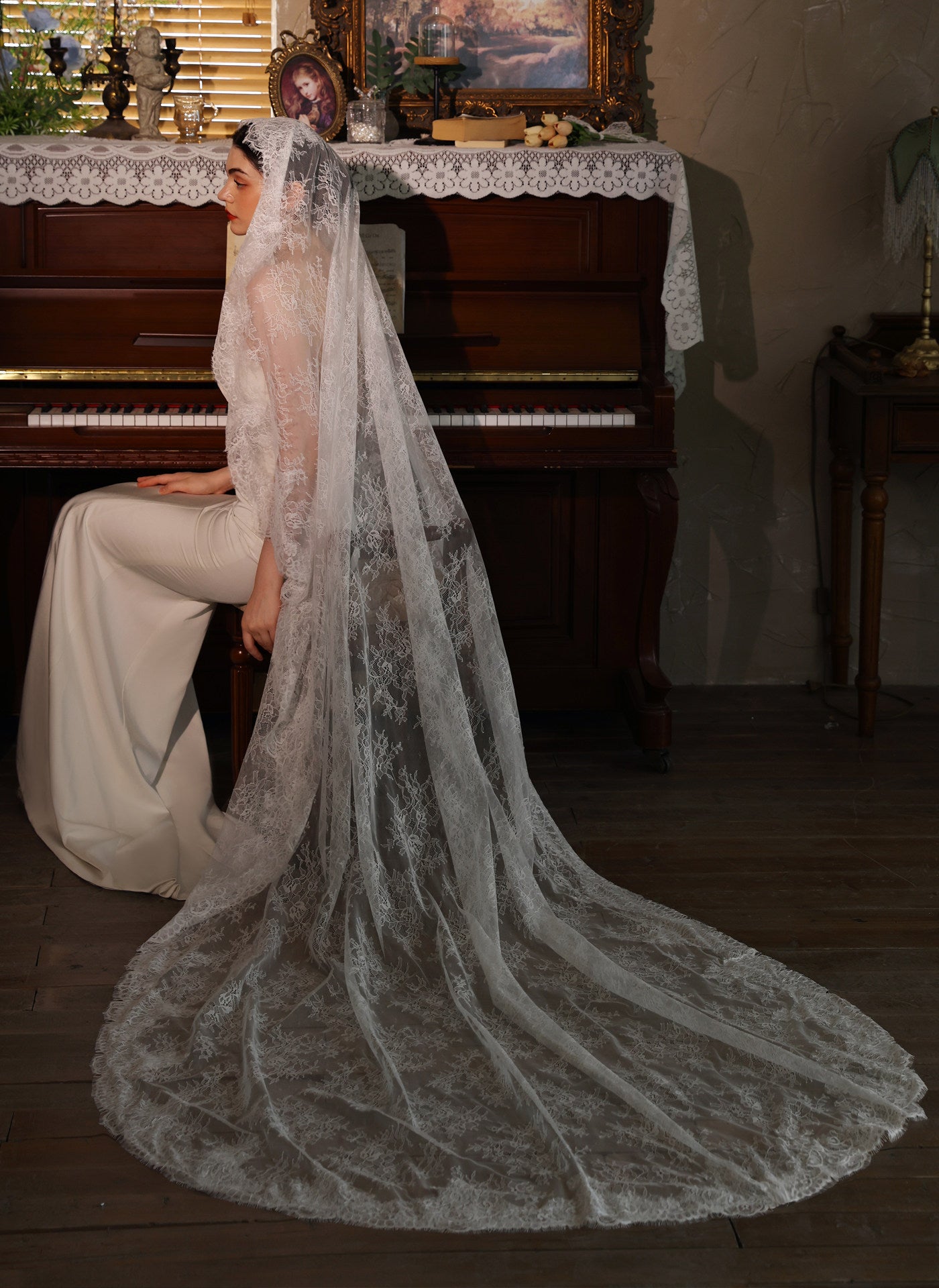 230x150cm vintage style all over lace single layer cathedral bridal veil in off-white