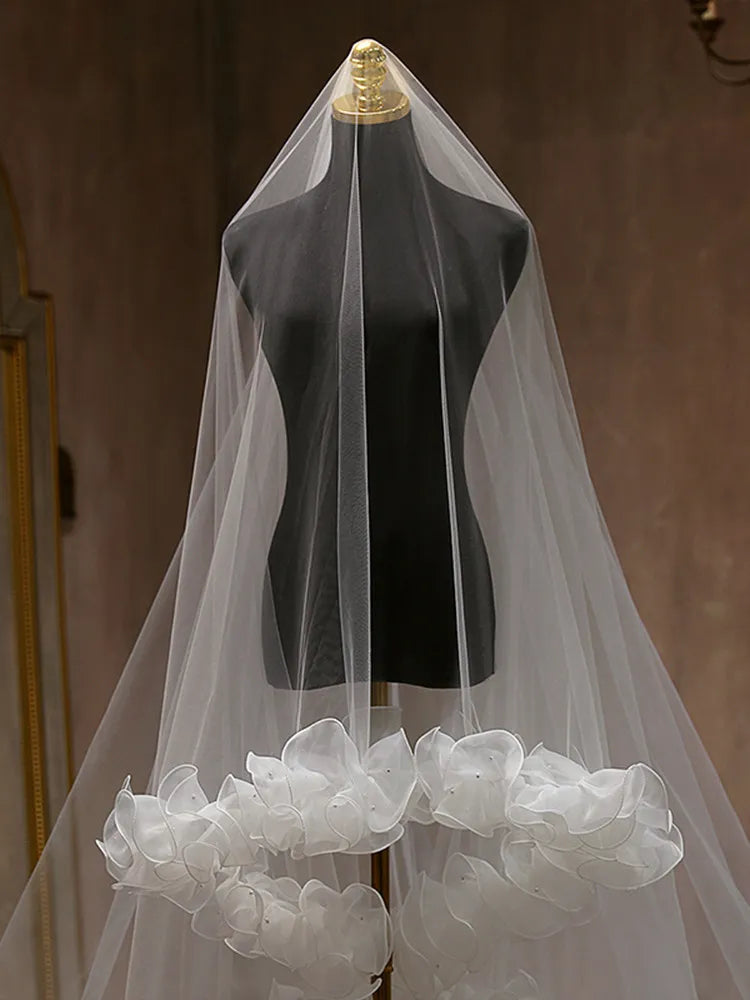 300x300cm single tier cathedral wedding veil train view