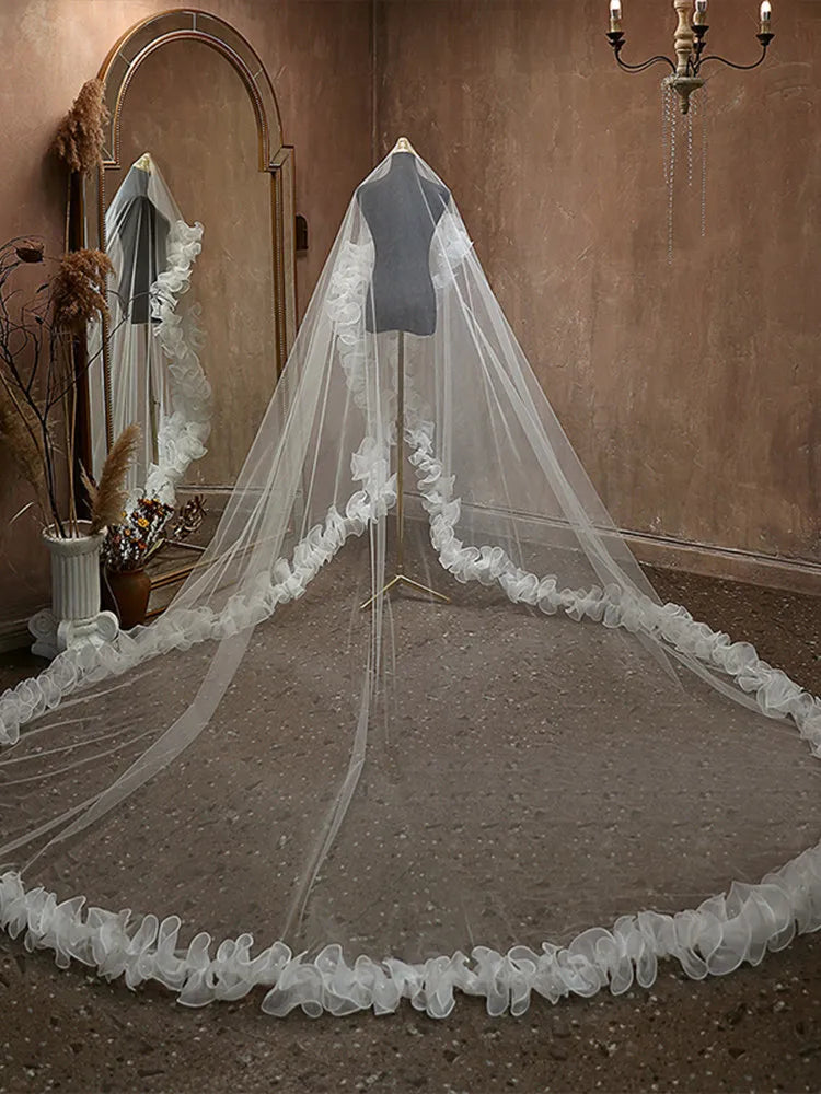 300x300cm single tier cathedral wedding veil train view