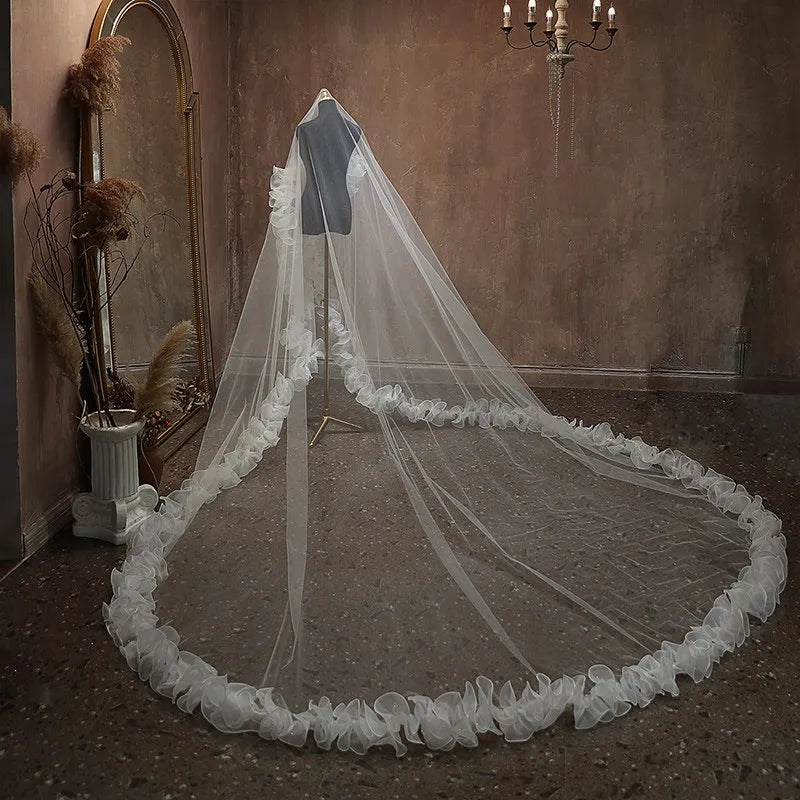 300x300cm single tier cathedral wedding veil train view