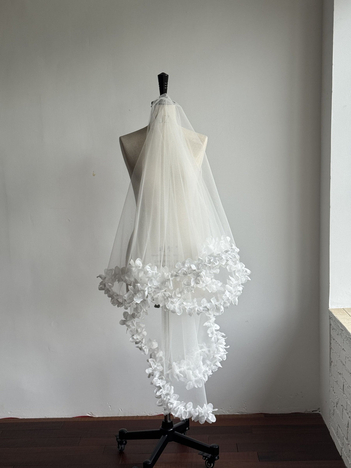Laser cut flower bridal veil with floral border